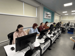 Cadrele didactice din Republica Moldova își dezvoltă competențele digitale în cadrul unui program național de formare