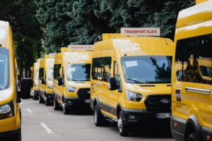 Uniunea Europeană și PNUD donează zece microbuze moderne școlilor din Republica Moldova