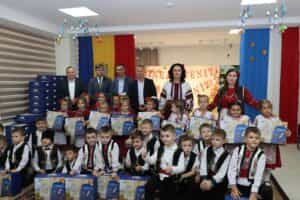 15 mii de seturi de rechizite școlare pentru copiii din grădinițele și școlile din Republica Moldova, oferite de Guvernul României
