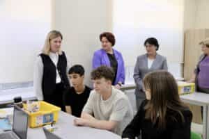 La Liceul Teoretic „Ștefan Vodă” din orașul Ștefan Vodă a fost inaugurat un laborator care le va permite elevilor să dezvolte proiecte inovative